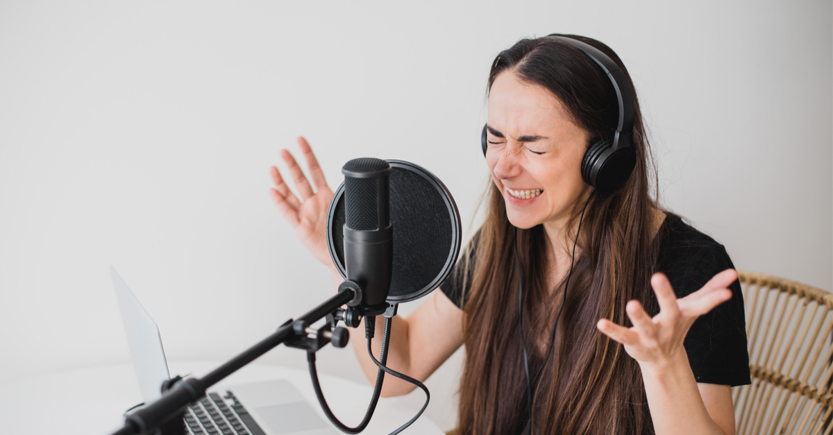 Shoutcast broadcaster fed up with her buffering station